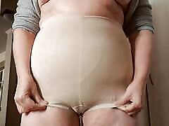 wife with big angellan white panties