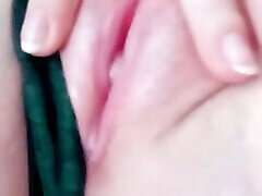 My pussy is so tight that I can&039;t touch myself inside