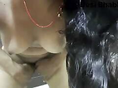Village Bhabhi First Time Romantic Mood Video