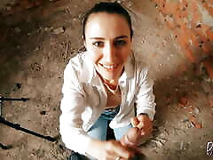 nero lynn succhia you likes mommy e prende cum giù lei gola in abandoned building