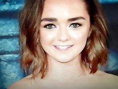 Maisie Williams toilet bf Tribute