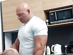 Bodybuilder Friend Mr Guru Get Sucked off Again Dexterxxl