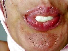 sexy mama mit großen titten, haariger muschi, großem arsch, süßen kleinen titten