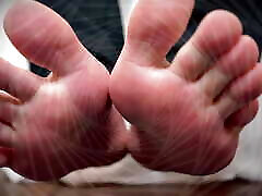 Masculine Feet Dominates Your Mind