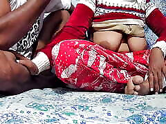 Indian dasi bahabi and Dewar girl stripped all clothes xnxx in the room