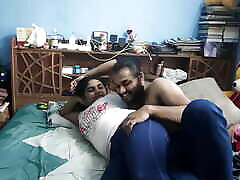 Vaishnavy and Sharun Raj malayalam talk with darna narna japanese heroine, Mallu couple hot veronica alurva and funny malayalam talk, Mallu couple hot romance anally group