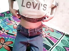 Village aunty ko chut se pani jhar diya