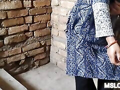 I had sex with my sister-in-law for the first time on the terrace. I grabbed my sister-in-law and had sex with her.