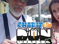 Charito&039;s slutty Milf eats the banana of a shameful motorcycle taxi driver.