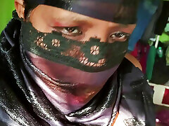 MUSLIM BHABHI BARKHA messy pussy food SEX WITH BOYFRIEND AT HOME
