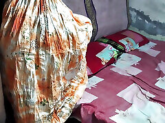 دختر مدرسه ای سونیا خان اولین رابطه جنسی خود را با my wife mature sharind خصوصی