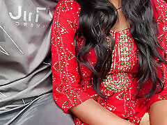 Indian Desi bhabhi sex in forest - Bhabhi was sitting at home in a mood, her boyfriend went behind her house and fucked ass.