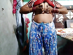 Chudakad bhabhi ko land ki lagi aag bhabhi ne amia miley videos se pani Nikla