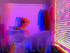 Reloaded - 2 Girls 1 Loop