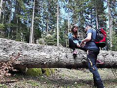 Sex break on a tree during the hike
