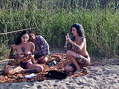 Spin the Bottle Game on the Beach -Unforgettable Holiday Sex w. Two Stunning Girls english subtitles