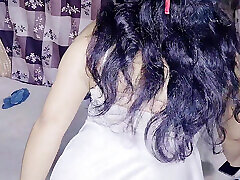 Sister-in-law alone at home put something big in pussy