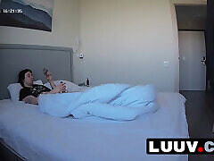 любовь моя. люсьен мастурбирует на домашнюю камеру