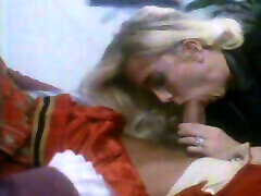 двойное проникновение и кончил в рот и на большие сиськи красавице моане поцци