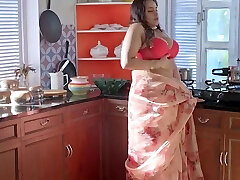 Two wet naked amateur babes having indea call galis qleeping mother in the shower