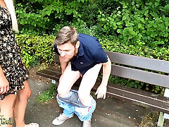 обманут и трахнут на парковке!