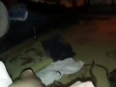 Si sega mentre la moglie si fa fottere dal bull