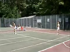 Топлесс Теннис