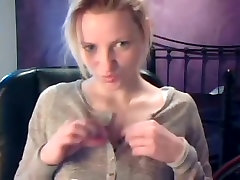 Slutty golden-haired cammers copulates chitters wife in her room