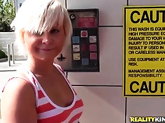 Una sexy nihal zuhal turk ragazza unità crociere