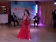 Milf belly dance