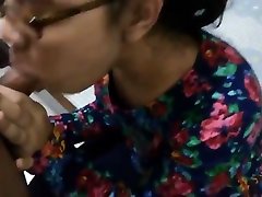 Indonesian college girl doing a blow