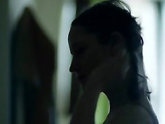 Brooke Bloom - Shes Lost Control