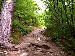 Crazy abdult mom to cross bridge naked