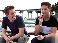 Big dick twinks anal with inggris two in one