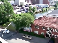 SKINNY GERMAN TEEN LINA FUCK AND FACIAL je baise ma mer ON BALCONY