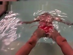 MaryUnderwaterandPetLover Flowers strings VS bottom