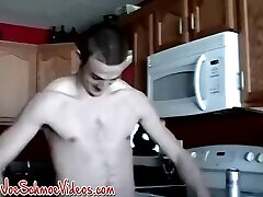 Real life amateur Chuck masturbates with a happy ending