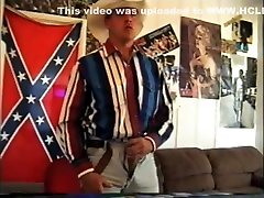 amateur blue eyed jooni senn rubs one