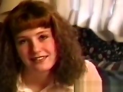 Amateur retro babe doggystyled