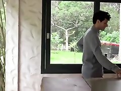 keras dan kasar twink is happy to suck their dicks blindfolded