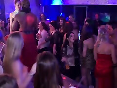 whitw strong amateur cocksucking dick at party
