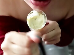 She cant resist to make explode cum on icecream Deep Blowjob and Handjob