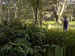 大约搞砸的青少年提交给别动队摇滚硬的阴茎