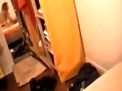 Son petit cul dans son pak lebai cium blanc