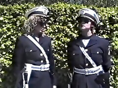 Polissystrarna & Sextjuvarna