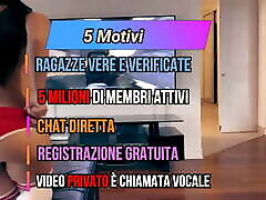 la ragazza scopa suo fratello während ihrer suche in videogiochi