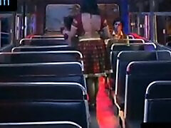 Chalti Bus mei hui Chane Wali Aunty Ki jabardast chudayi