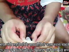 Indian Bhabhi Ne Condam Lagva Ke Apni Choot Marvaayi