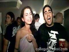 Threeway whore licked as college teen fucked