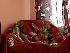 OMG that unbelievable ASS. Hot Russian milf got stuck.